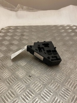 Volvo xc90 2018 рамка / модуль предохранителей 31453259 фото №1