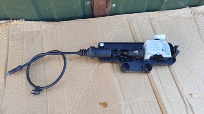 Tesla 1061816-00-b замок капот трос фото №1