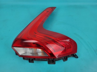 Volvo v40 ii 14r лампа задняя правая задняя 31395845 фото №1