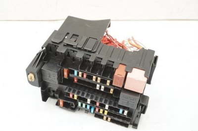 Коробка запобіжників laguna iii 2.0 dci coupe фото №1