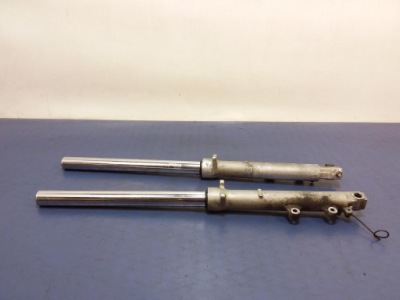 Suzuki gsx 1100 f ось амортизатор перед фото №1