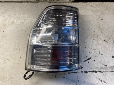 Mitsubishi pajero 4 лампа левый задняя фото №1