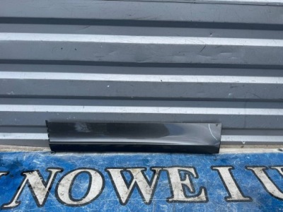 Молдинг двері лівий задня задня porsche cayenne 9y0839095d фото №1