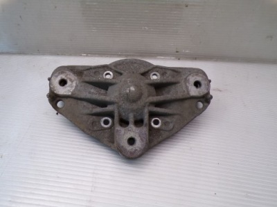 Кронштейн кронштейн амортизатора перед audi q7 фото №1