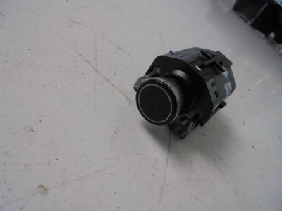 Панель регулювання гучність audi q8 2018- фото №1