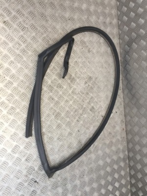 Прокладка поріг двері audi q7 sq7 4m 4m0839120 фото №1