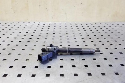 Інжектор volvo xc70 ii 31405404 2.0l дизель 120kw 2015 фото №1