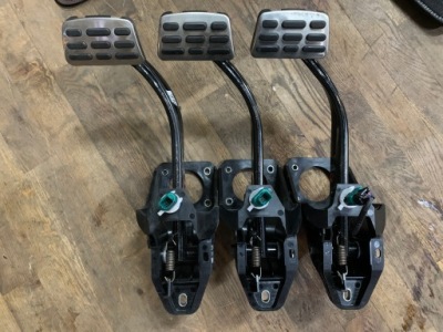 Kia stinger 3.3 t педаль гальма euro gt фото №1