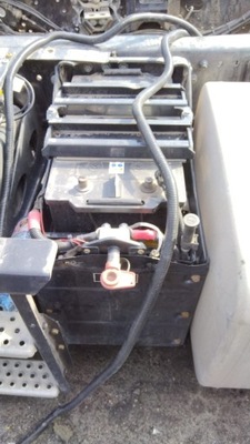 Коробка основание аккумуляторов man tgx tgs euro 6 фото №1