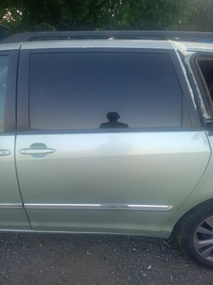 Двері лівий задня toyota sienna 06-10r limited фото №1