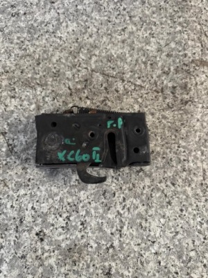 Замок капот правый volvo xc60 ii 2017- фото №1