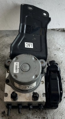 Насос abs kia stonic i 1 58920-h8260 org fv фото №1