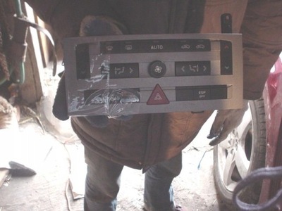 Peugeot 407 панель кондиционера фото №1