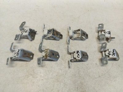 Mazda cx30 петли перед правый фото №1