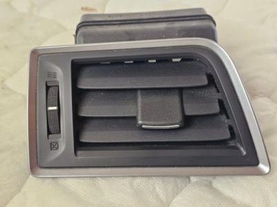 Решітка обдув панелі консолі subaru legacy outback ліва 66110al02a фото №1