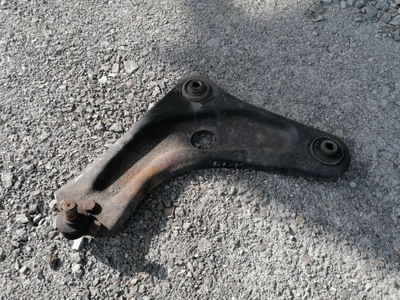 Рычаг правый перед peugeot 207 1.6vti фото №1