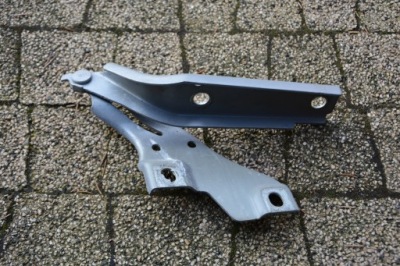 Петля капот правый vw passat b8 3g0823302 фото №1