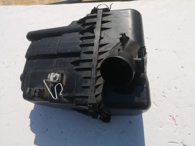 Toyota prius корпус фільтра повітря 22204-21010 фото №1