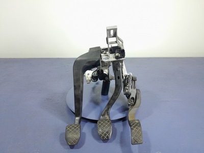 Audi a4 b7 педалі gaz гальмо зчеплення 8e1721117a фото №1