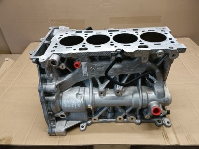 Bmw b48b20a блок двигуна фото №1