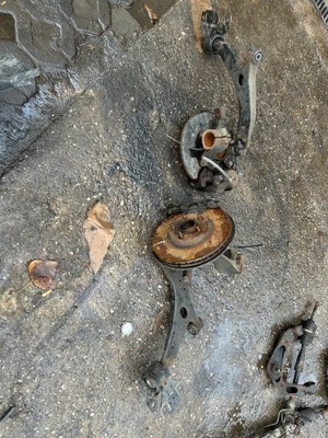 Ford c-max mk2 поворотный кулак перед правая фото №1