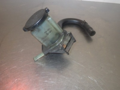 Бачок жидкость усилителя toyota rav4 ii lift фото №1