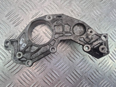 Кронштейн кронштейн mercedes c200 cdi w204 a6460161006 фото №1