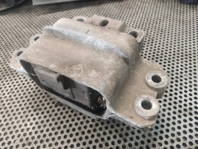 Кронштейн подушка двигателя trafic ii 1k0199555 фото №1