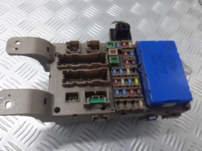 Коробка модуль bsi toyota corolla e12 1.6 vvti 82641-02040 фото №1