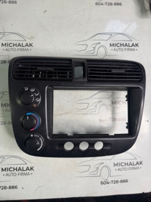 Honda civic vii sedan панель обдув ґрати фото №1