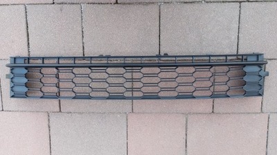 Skoda rapid lift 2017-2019--- решітка середня бампера 5ja853677c фото №1