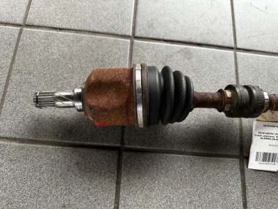 Привідний вал права nissan almera 1.8b 00-06 391014m761 фото №1