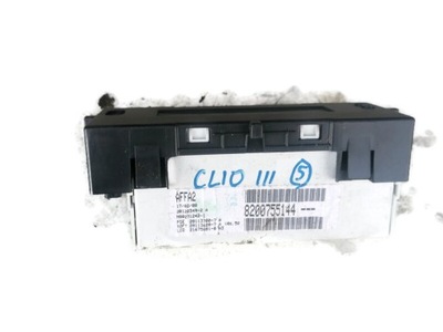 Renault clio iii дисплей 8200755144 фото №1