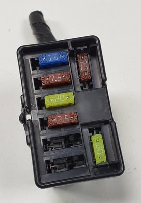 Коробка запобіжників mazda rx-8 фото №1