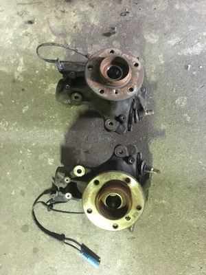 Bmw e84 x1 поворотный кулак перед l p x-drive фото №1