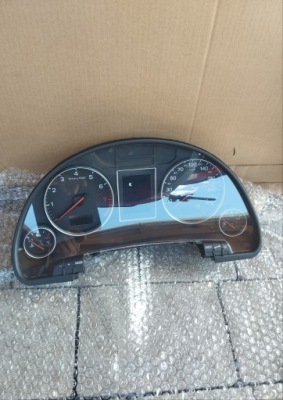 Audi a4 b6 лічильник прилади 8e0920900h фото №1