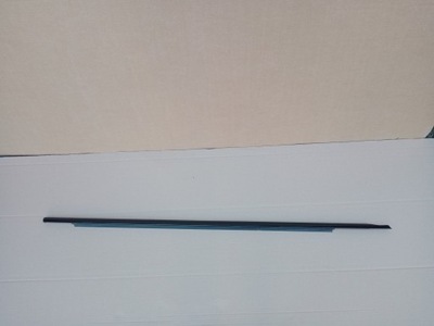 Audi a6 c8 молдинг уплотнитель дверь правый перед фото №1