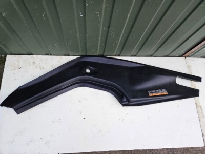 Tesla model s 100632800e обшивки багажника фото №1