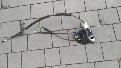 Toyota c-hr 16- замок двері задня лівий фото №1