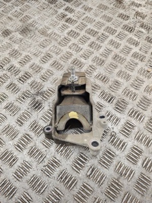 Кронштейн подушка двигателя левая mazda mx5 mx-5 4 iv фото №1