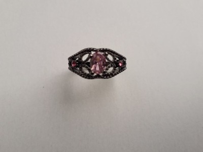 Ażurowy pierścionek - czarny, pozłacany z USA, różowy kamień - Unikat!!!!!!
