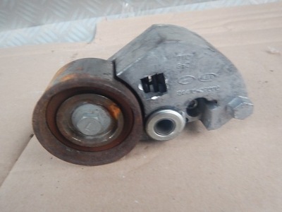 Kia ceed i hyundai i30 2.0 crdi натягувач ремінь фото №1