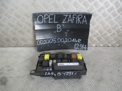 Коробка предохранителей 13285620 opel zafira b 04-10 r. фото №1
