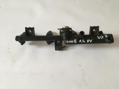 Молдинг впрыскная renault kangoo i 1.4 7700868573 фото №1