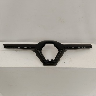 Рамка решітка renault kadjar 15-19 623103685r фото №1