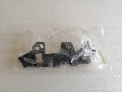 Opel zafira c направляющая бампера левый przód13356870 фото №1