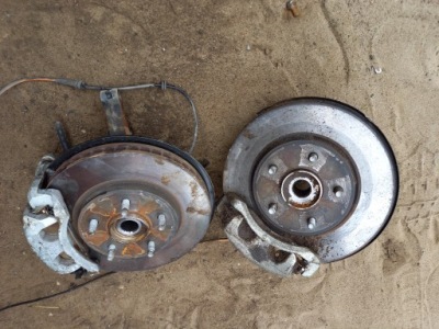 Nissan leaf поворотный кулак правая перед 2017 фото №1