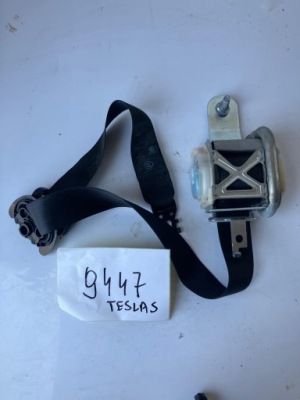 Ремень безопасности правая  перед tesla model s 1079282-03 фото №1