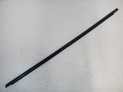 Молдинг ущільнювач лівий перед citroen c3 aircross фото №1