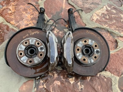 Audi q7 cayenne vw touareg поворотный кулак правая перед фото №1